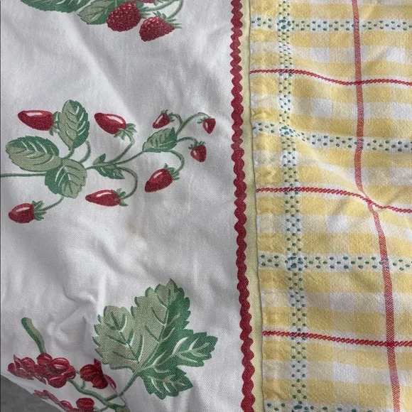 Yellow Plaid Tablecloth - Picture 5 of 5